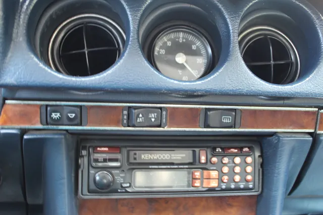 1984 Mercedes Benz 380 photo 12