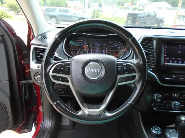 2019 Jeep Cherokee Latitude Plus - Photo 16