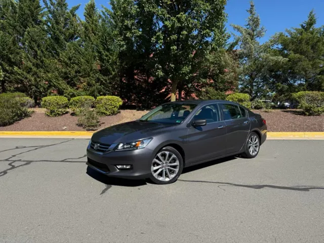 2015 Honda Accord Sport's photo