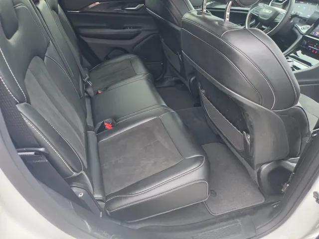 2023 Jeep Grand Cherokee Altitude - Photo 8