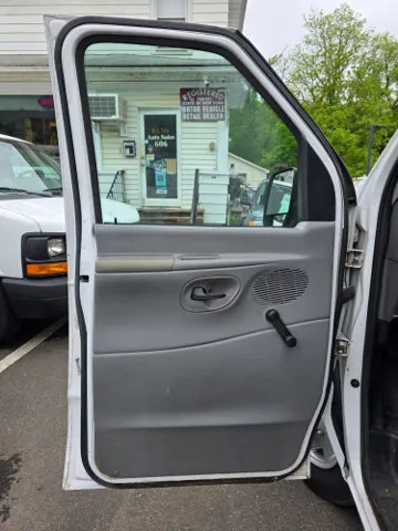 2005 Ford Econoline Van Commercial - Photo 85