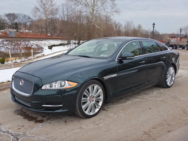 2015 Jaguar XJ Portfolio's photo