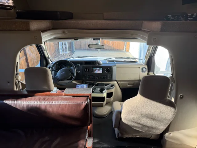 2012 Ford Econoline - Photo 24