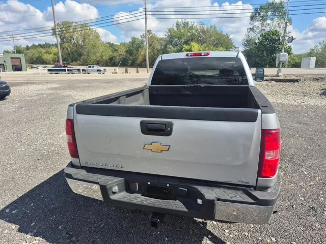 2010 Chevrolet Silverado 2500HD photo 4
