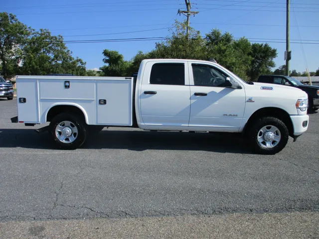 2022 Ram 3500 Tradesman photo 2