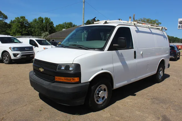 2018 Chevrolet Express 2500 Work Van HD's photo