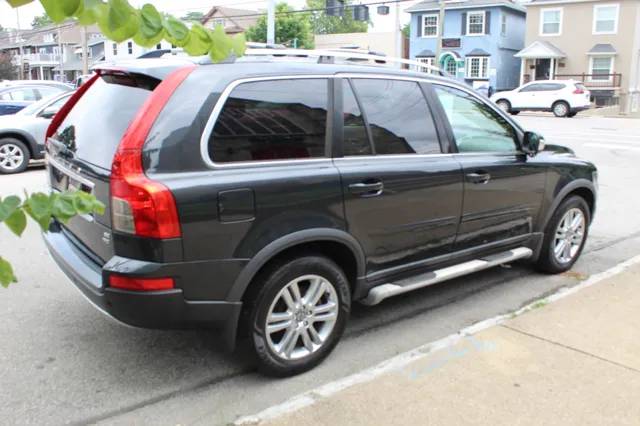 2010 Volvo XC90 AWD photo 5