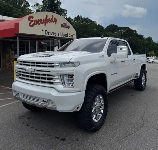 2021 Chevrolet Silverado 2500HD High Country's photo