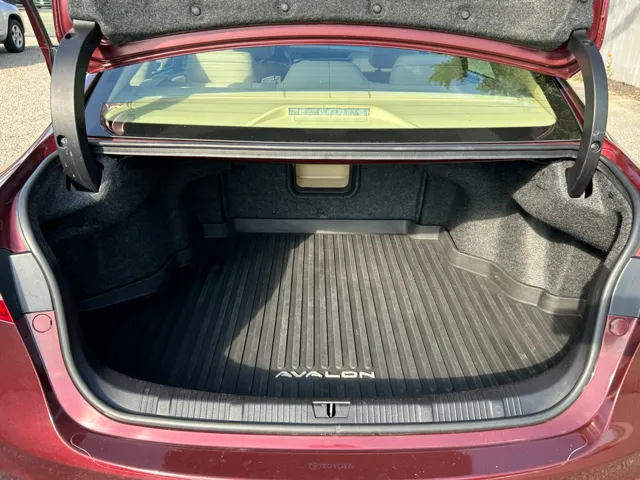 2013 Toyota Avalon - Photo 8