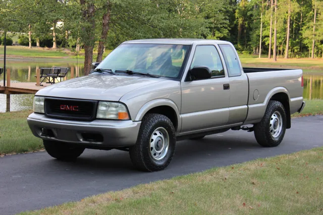 2002 GMC Sonoma SL - Photo 7
