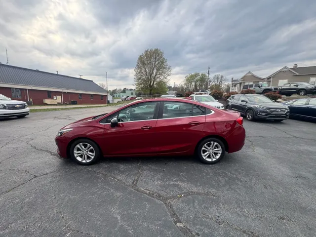 2019 Chevrolet Cruze LT - Photo 6