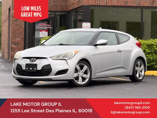 2015 Hyundai Veloster Base - Photo 18