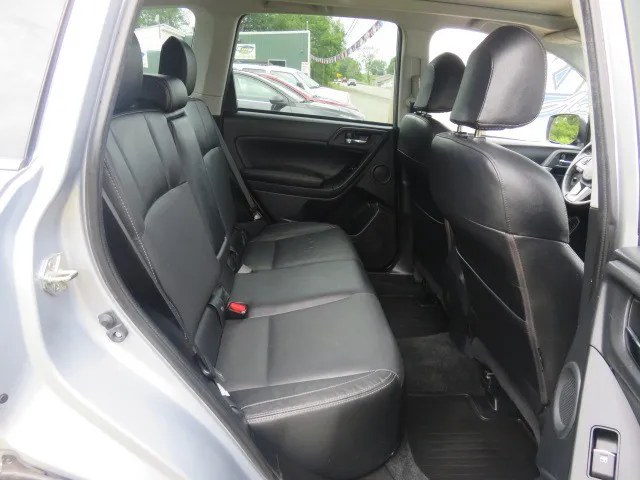 2018 Subaru Forester Limited photo 17