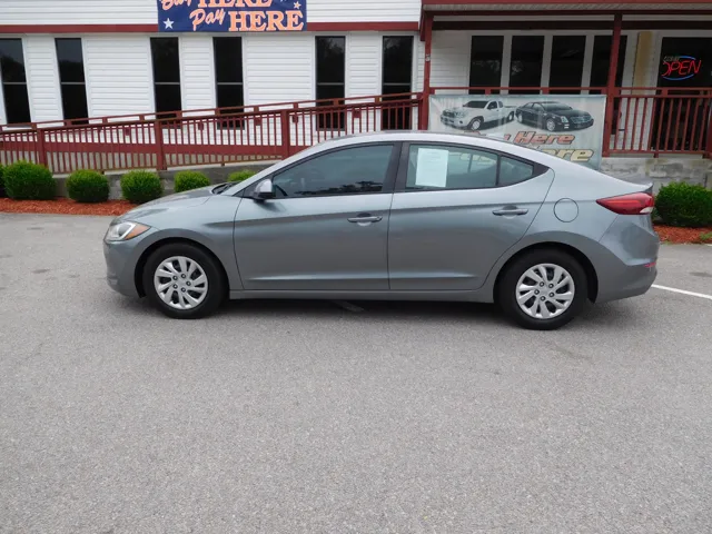 2017 Hyundai Elantra 2.0 SE A/T PZEV's photo