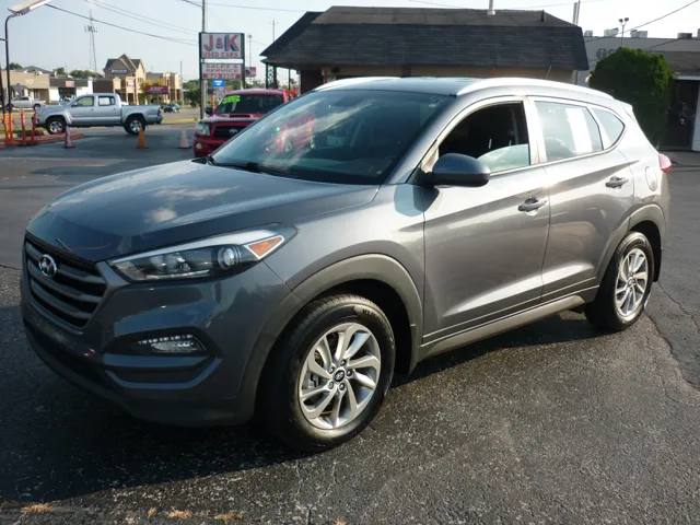 2016 Hyundai Tucson SE