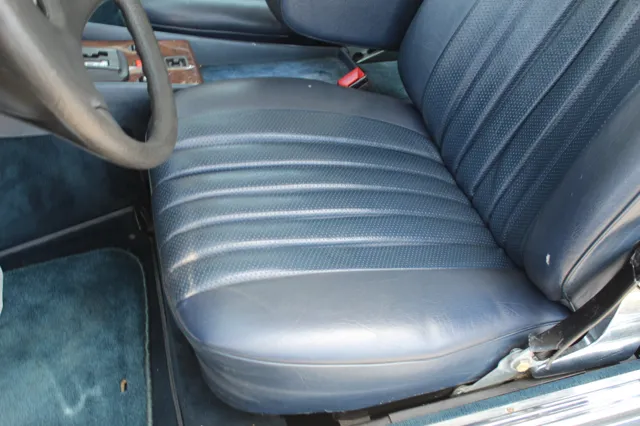1984 Mercedes Benz 380 photo 17