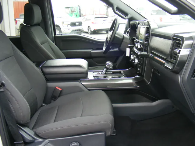 2023 Ford F-150 XLT - Photo 17