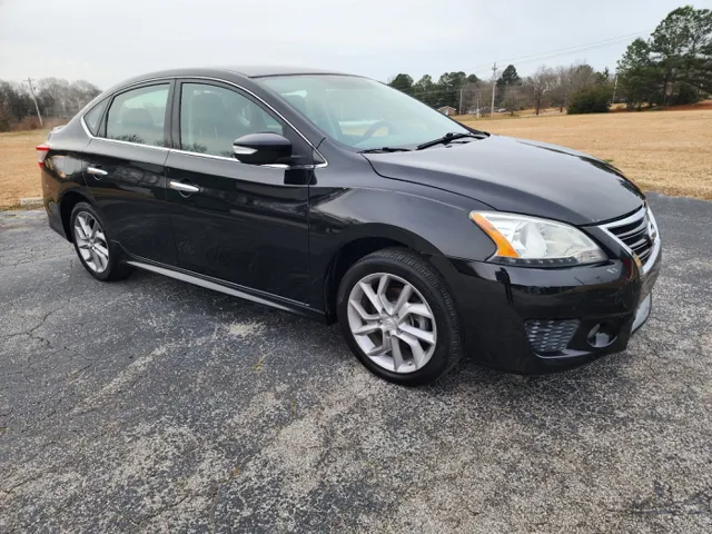 2021 Nissan Versa Sedan SV's photo