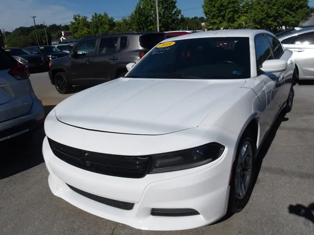 2018 Dodge Charger SXT's photo