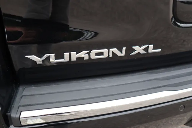 2015 Gmc Yukon Denali XL photo 9