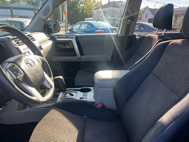 2011 Toyota 4Runner photo 5
