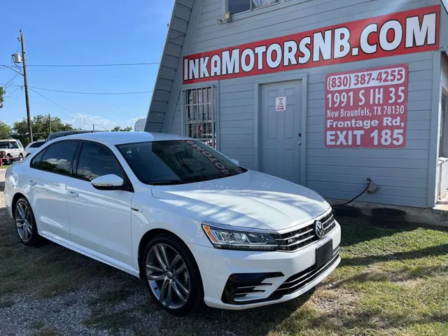 2018 Volkswagen Passat 2.0T R-Line Auto's photo