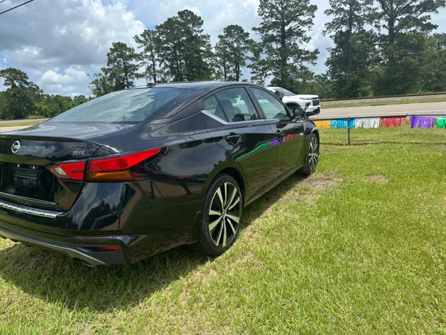 2021 Nissan Altima SR - Photo 14