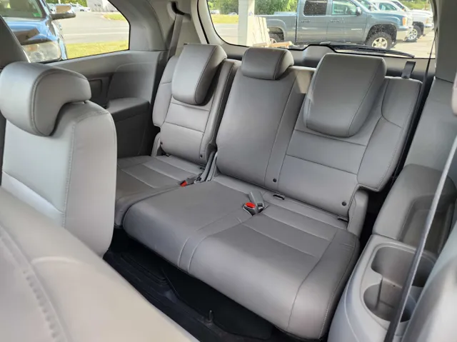 2014 Honda Odyssey EX-L photo 14