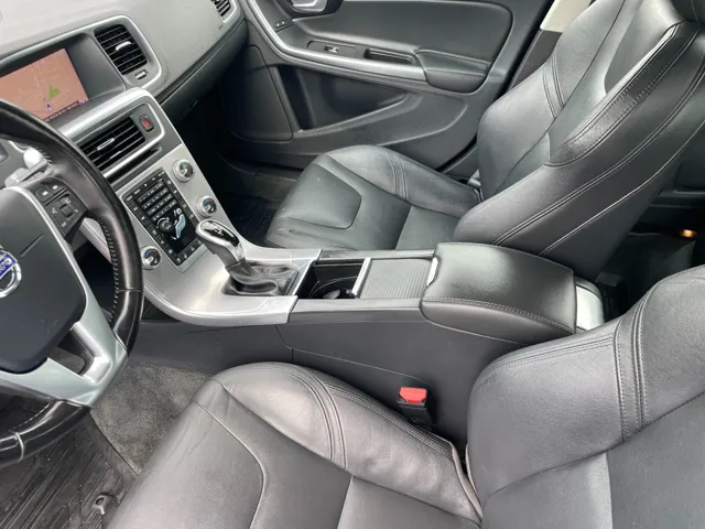 2018 Volvo S60 Inscription Platinum - Photo 10