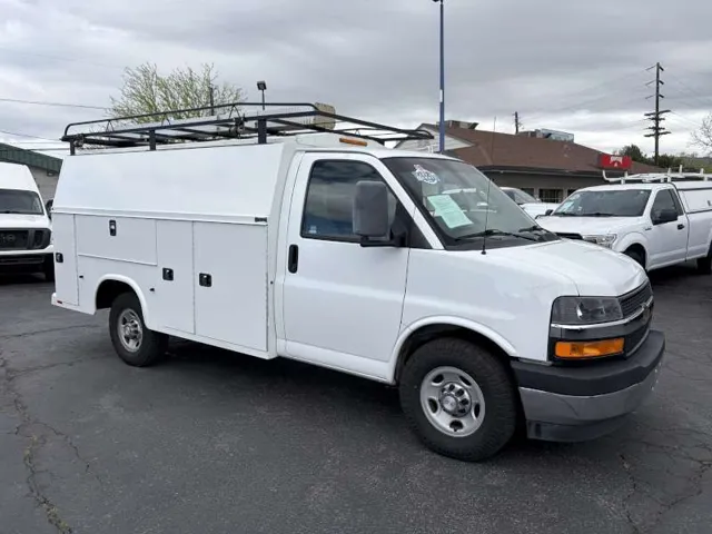 2017 Chevrolet Express 3500 139" WB's photo