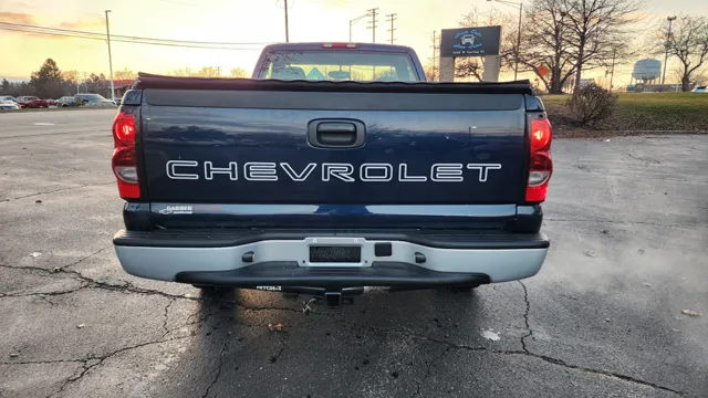 2007 Chevrolet Silverado Classic 1500 Work Truck - Photo 11
