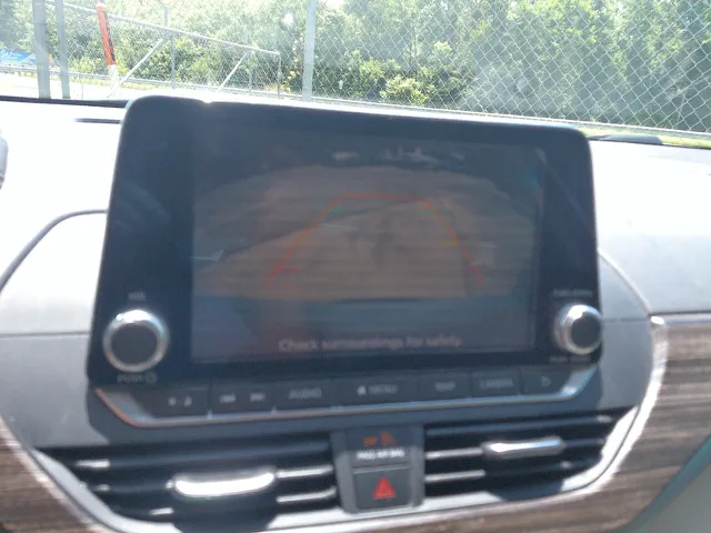 2020 Nissan Altima SL - Photo 10