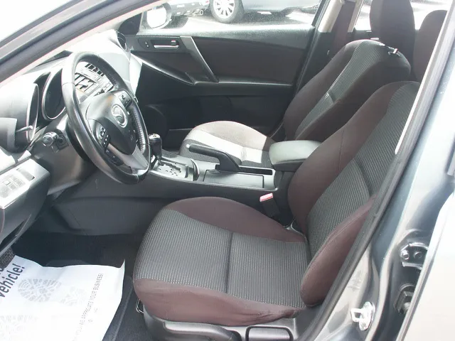 2012 Mazda MAZDA3 i Touring - Photo 6