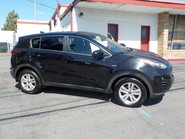 2017 Kia Sportage LX photo 3
