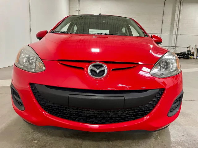 2013 Mazda Mazda2 Sport photo 9