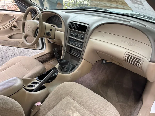 2000 Ford Mustang Base - Photo 14