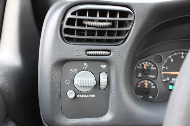 2002 GMC Sonoma SL - Photo 17