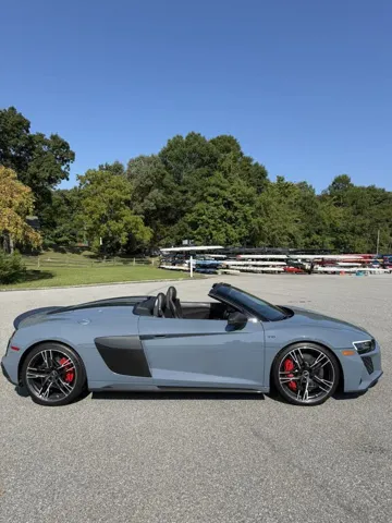 2022 Audi R8 Performance - Photo 4