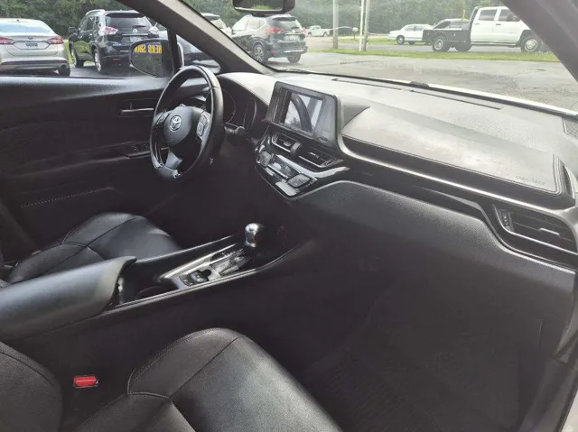 2018 Toyota C-HR XLE Premium - Photo 7