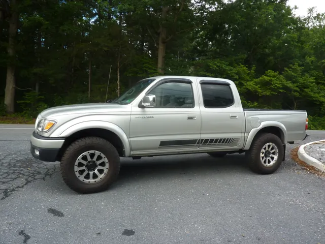 2001 Toyota Tacoma 4x4 Doublecab V6 4AT's photo