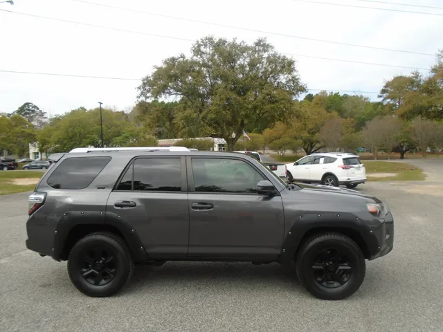 2016 Toyota 4Runner SR5 - Photo 16