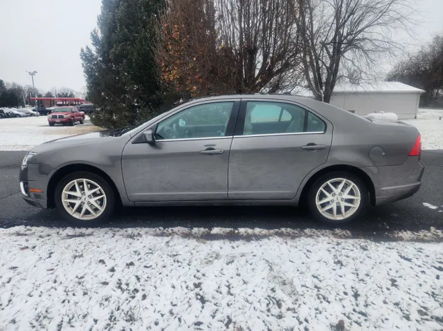 2012 Ford Fusion SEL's photo