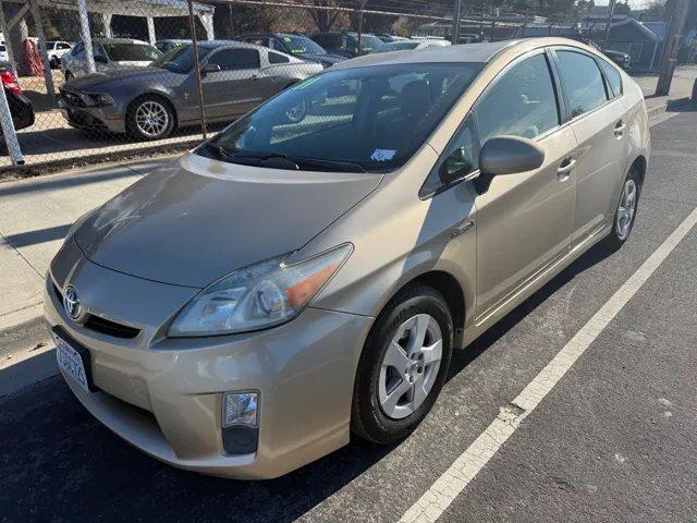 2011 Toyota Prius IV's photo