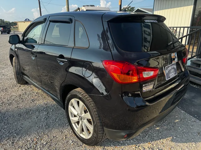 2013 Mitsubishi Outlander Sport SE ES photo 2