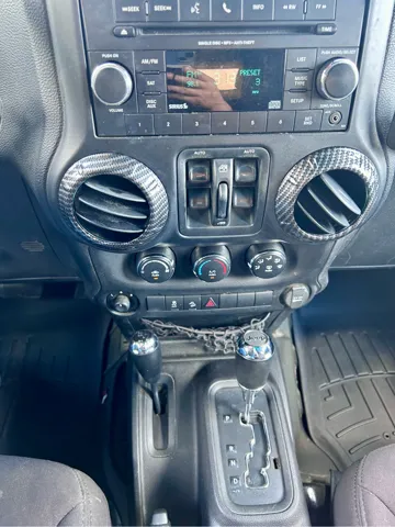 2013 Jeep Wrangler Unlimited Sport - Photo 22