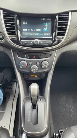 2017 Chevrolet Trax LT - Photo 18