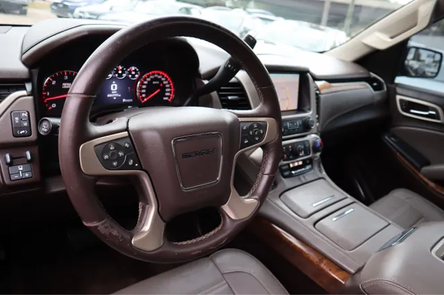 2015 Gmc Yukon Denali XL photo 12