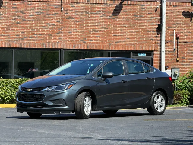 2017 Chevrolet Cruze LT - Photo 8