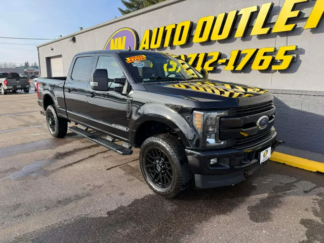 2019 Ford F-350 Super Duty Lariat's photo