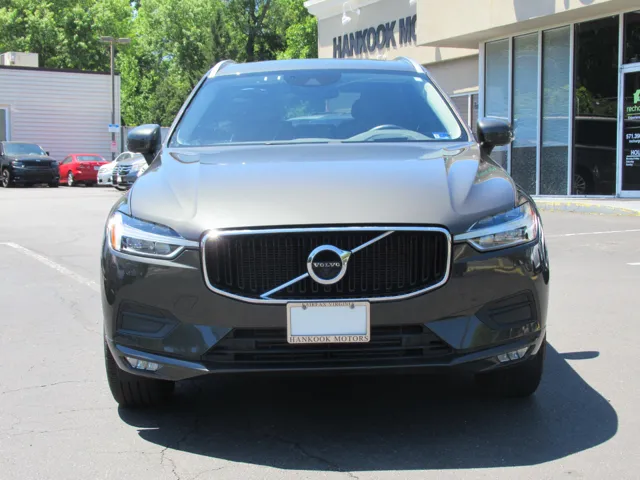 2020 Volvo XC60 T5 Momentum AWD's photo